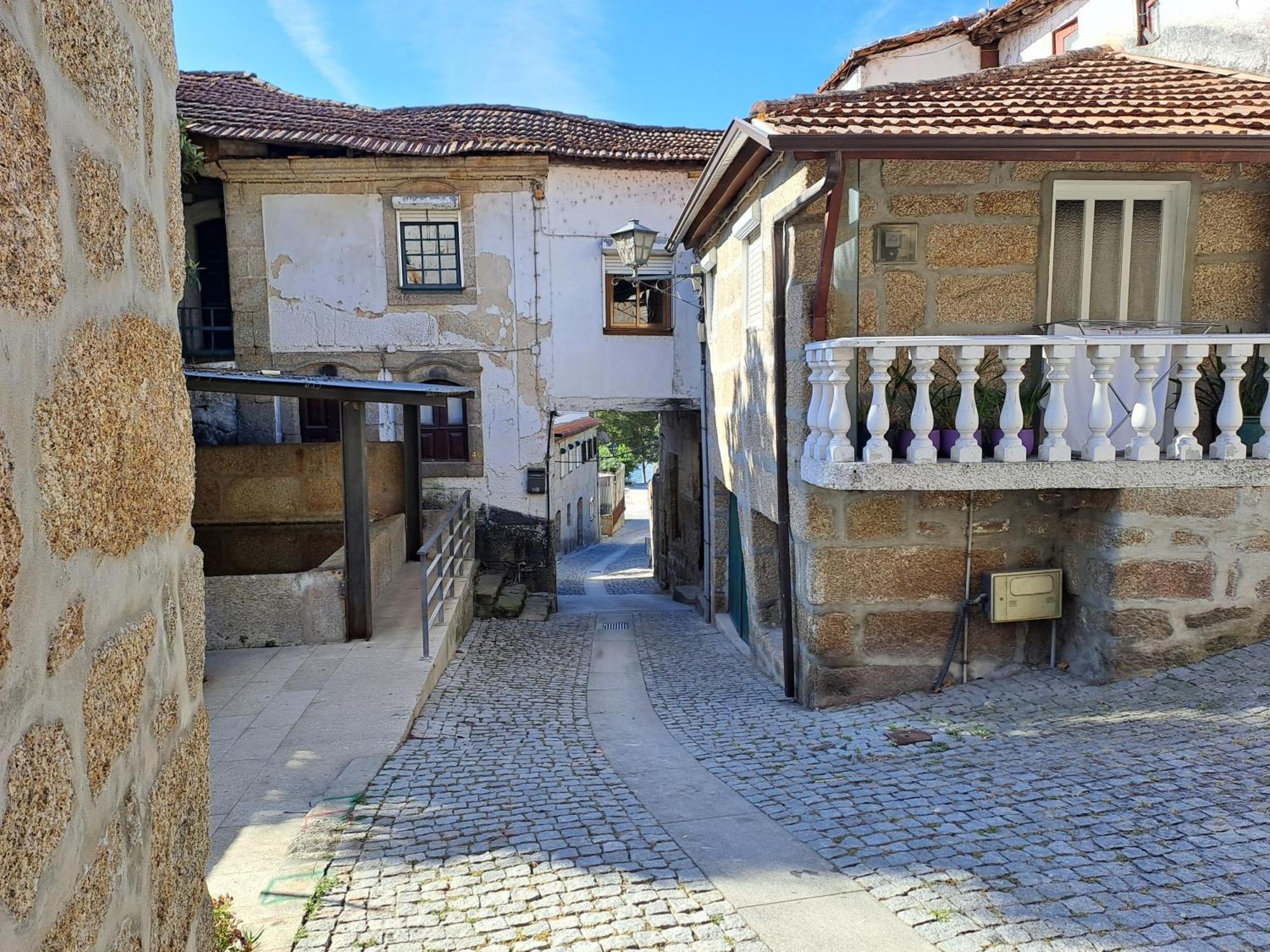 Appartamento Burguesinha Al Entre-Os-Rios Esterno foto