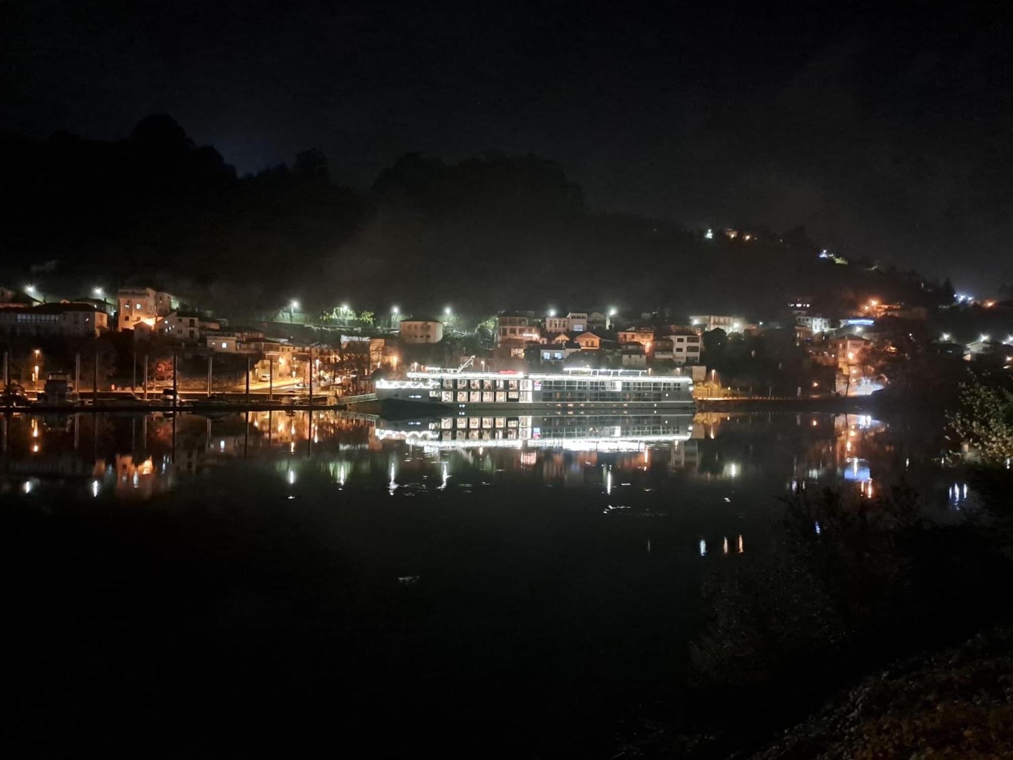 Appartamento Burguesinha Al Entre-Os-Rios Esterno foto